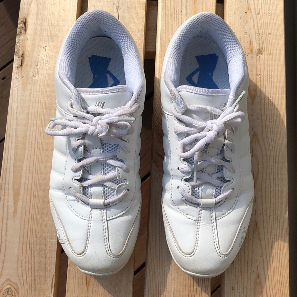 Varsity Cheer Shoes (Size 7)